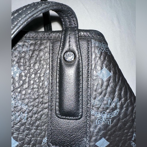 MCM Reversible Liz Shopper Medium - Picture 7 of 10